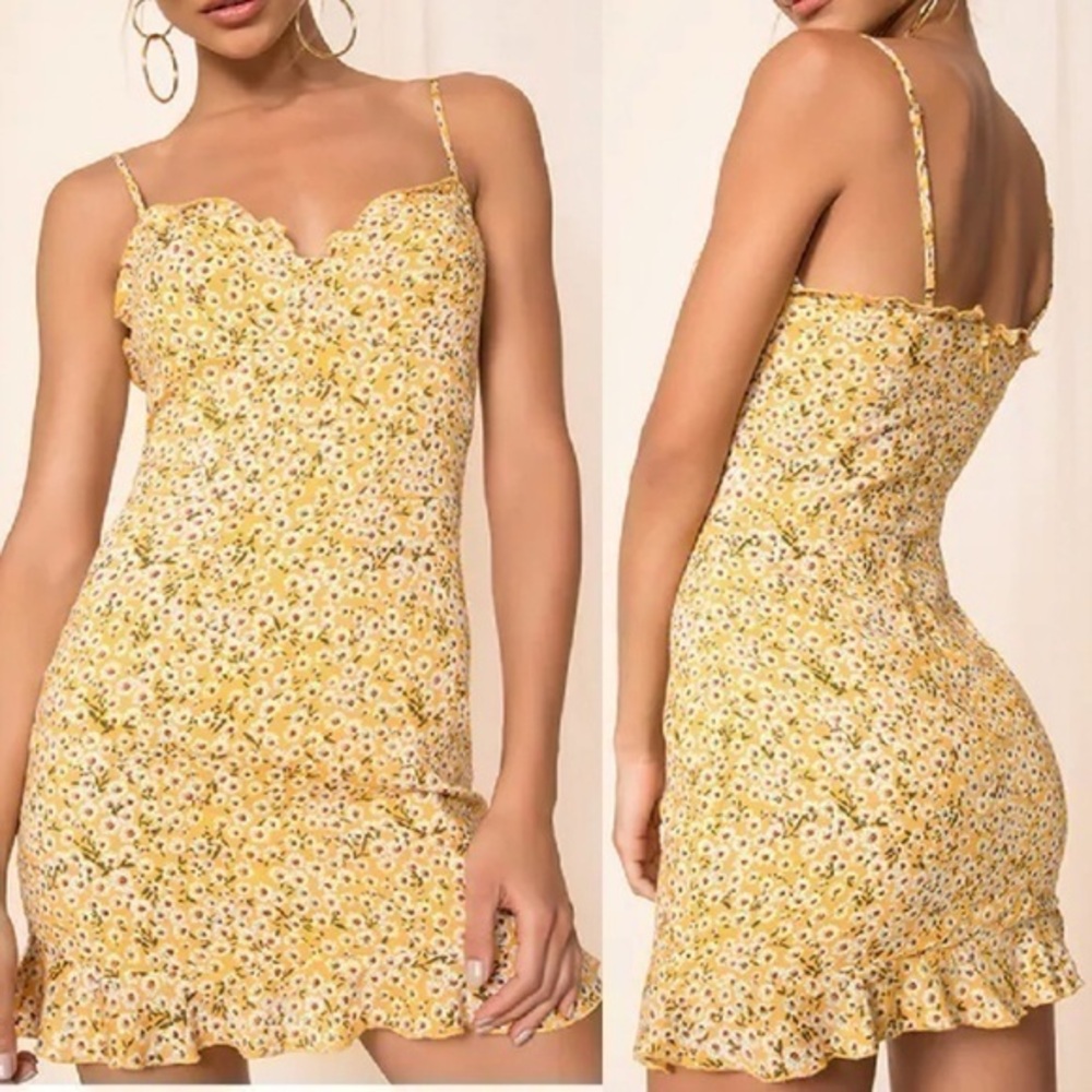 Superdown AJ Ruffle‎ Trim Floral Print Cami Mini Dress Yellow Size Small
